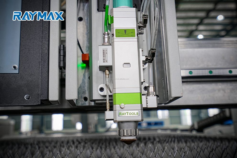Lastnosti stroja za lasersko rezanje vlaken: