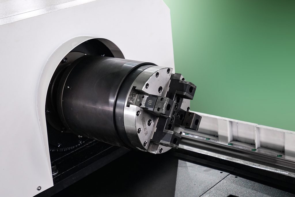 kovinski cnc laserski rezalnik z vlakni laserski rezalni stroj za železno jekleno aluminijasto bakreno ploščo