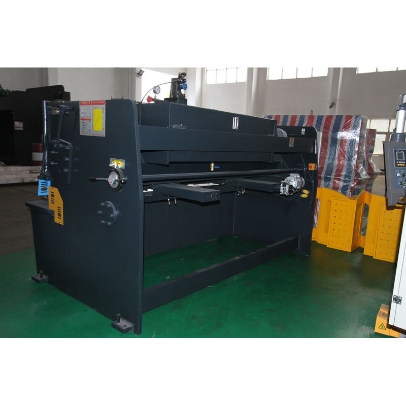 QC12 hidravlični stroj za rezanje pločevine za giljotinsko škarje